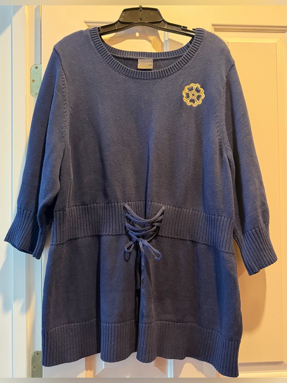 TORRID Outlander Navy Tie Cinch Waist 3/4 Sleeve Sweater with Gold Logo Sz 3
